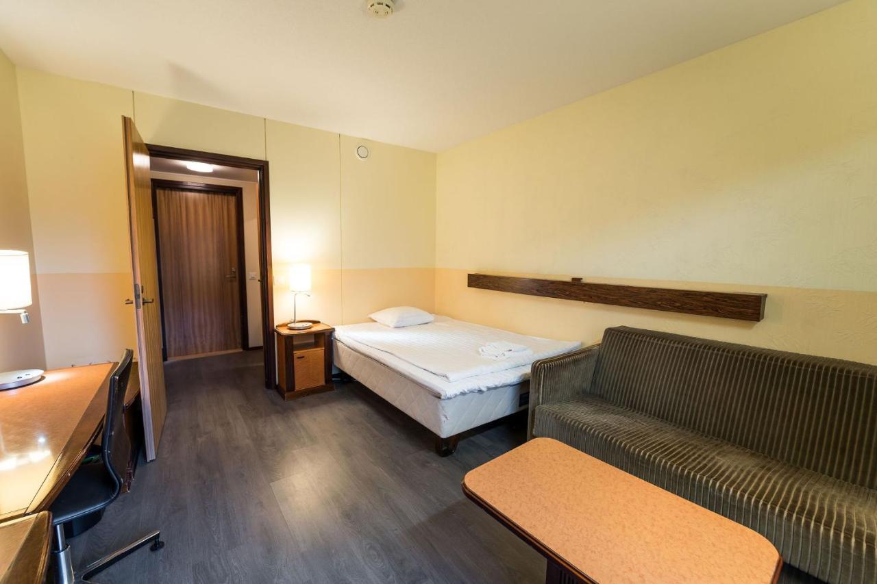 Budget Hotel 拉赫 外观 照片
